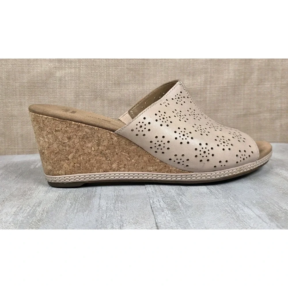 Clarks women helio